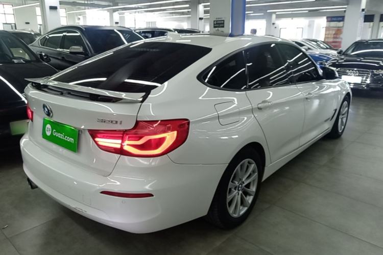 Used BMW 3 Series GT 2017 320i Sport Edition Rear Right 45 Deg