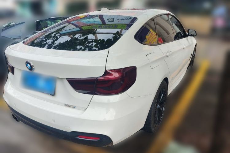 Used BMW 3 Series GT 2017 320i M Sport Rear Right 45 Deg