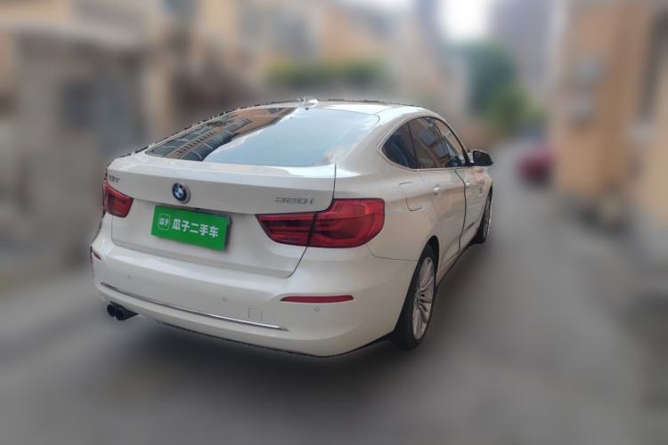 Used BMW 3 Series GT 2017 320i Sport Edition Rear Right 45 Deg