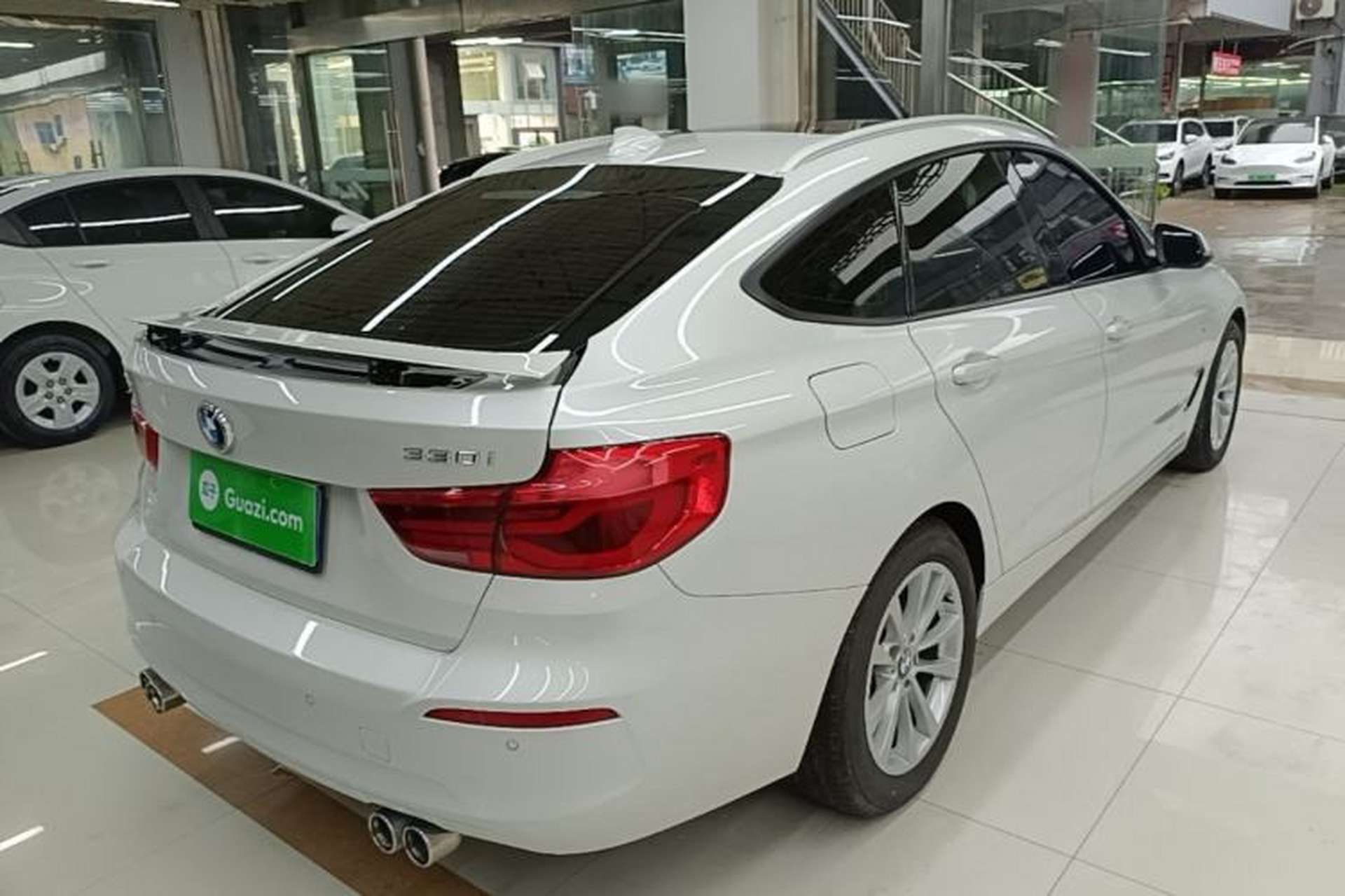 Used BMW 3 Series GT 2017 320i Sport Edition Rear Right 45 Deg