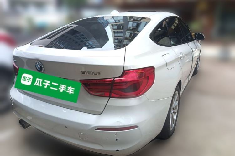 Used BMW 3 Series GT 2017 320i Sport Edition Rear Right 45 Deg