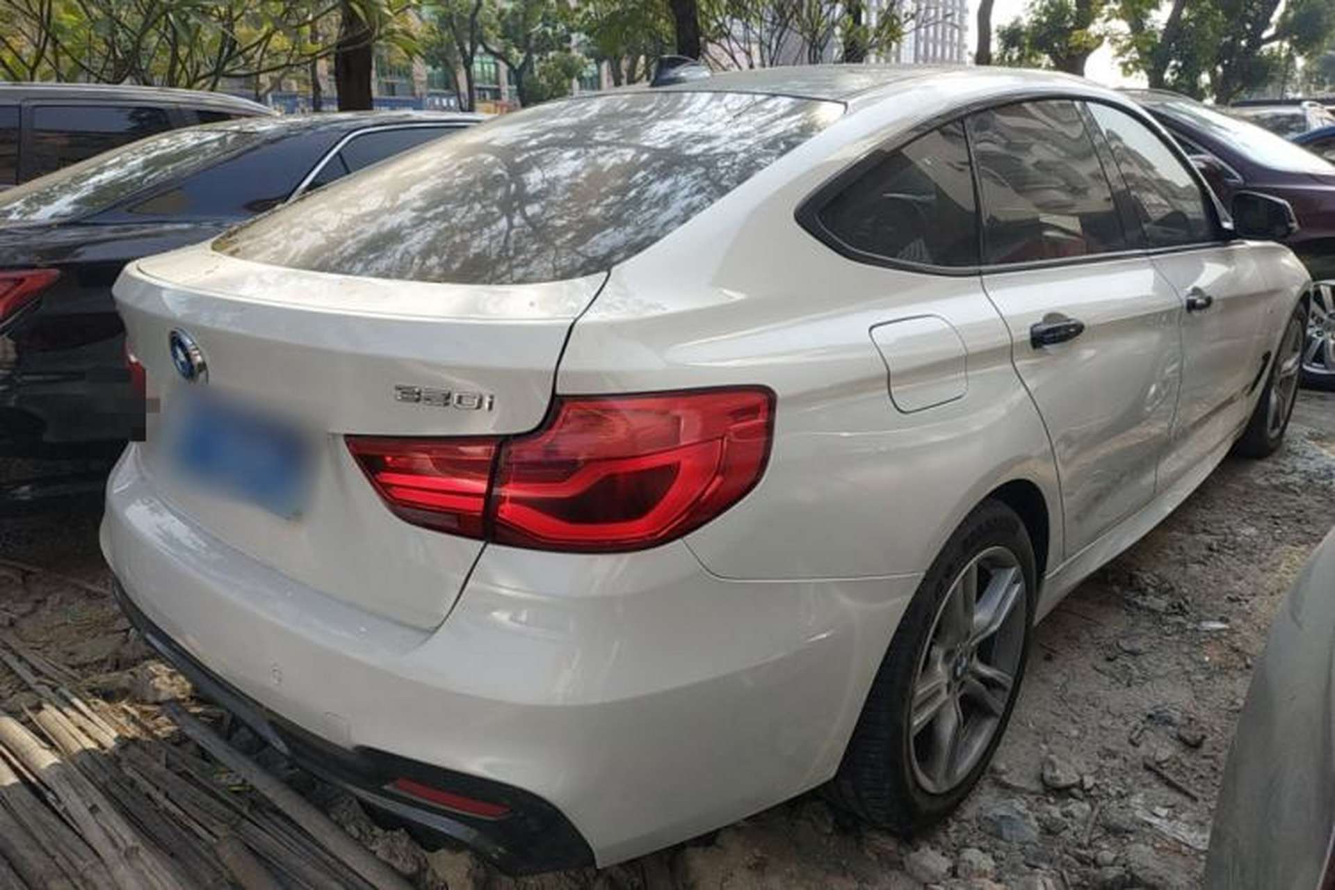 Used BMW 3 Series GT 2017 320i M Sport Rear Right 45 Deg