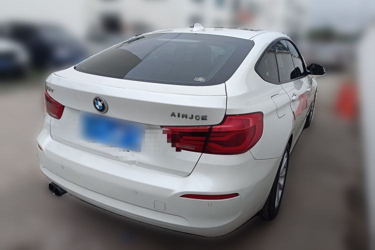 Used BMW 3 Series GT 2017 320i Sport Edition Rear Right 45 Deg
