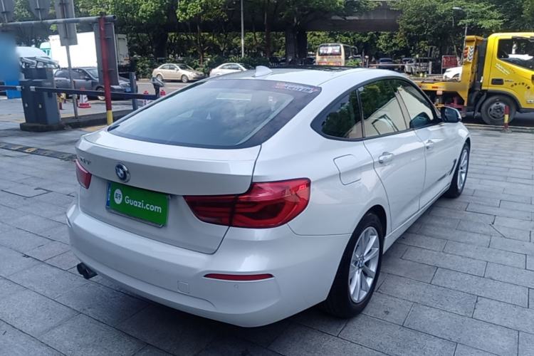 Used BMW 3 Series GT 2017 320i Sport Edition Rear Right 45 Deg