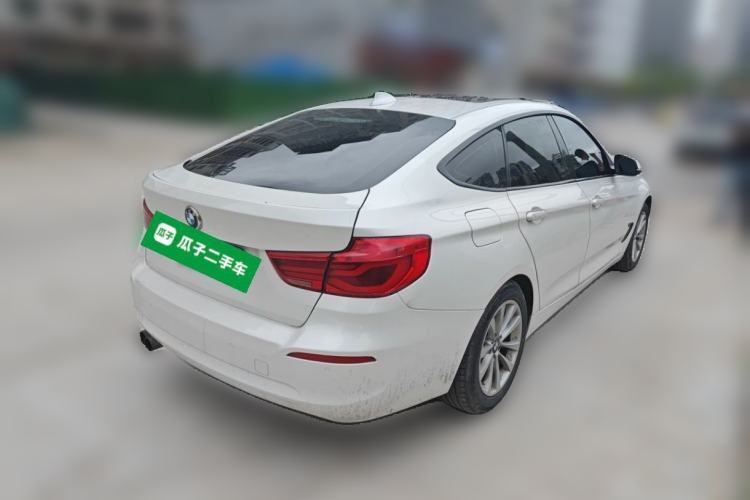 Used BMW 3 Series GT 2017 320i Sport Edition Rear Right 45 Deg