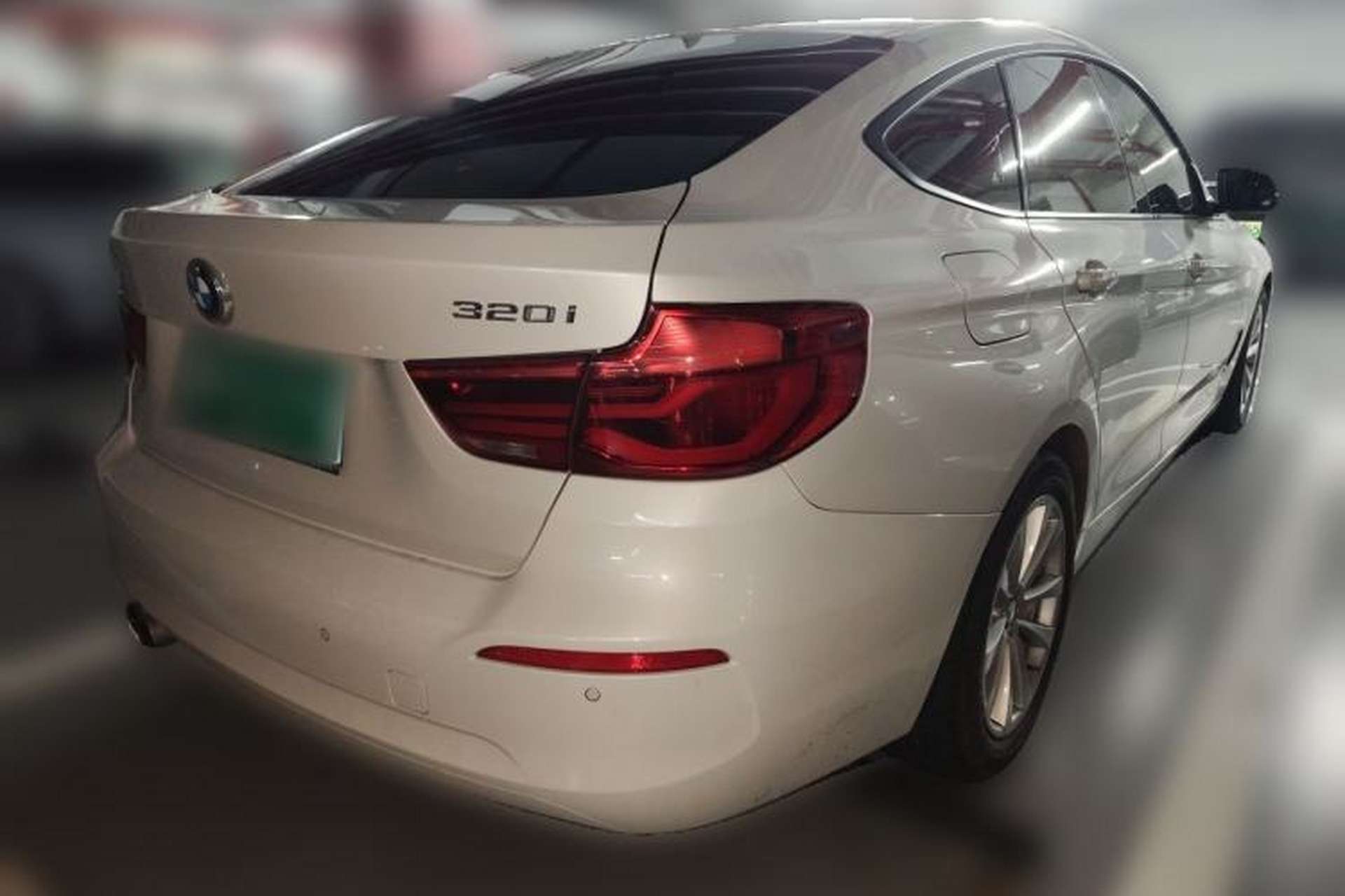 Used BMW 3 Series GT 2017 320i Sport Edition Rear Right 45 Deg