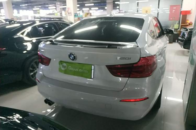 Used BMW 3 Series GT 2017 320i Sport Edition Rear