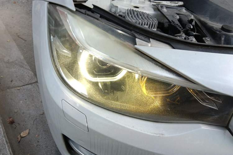 Used BMW 3 Series GT 2017 320i Sport Edition Right Front Headlight