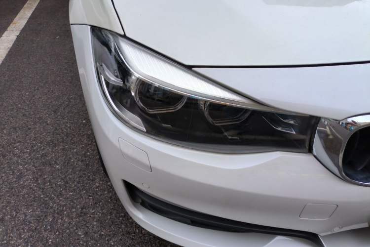 Used BMW 3 Series GT 2017 320i Sport Edition Right Front Headlight