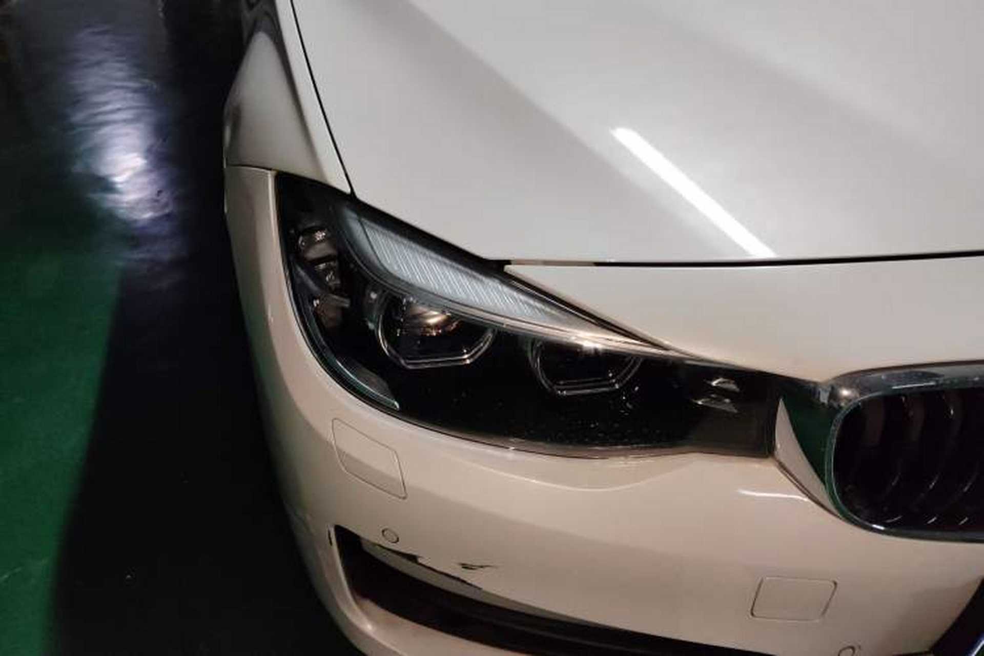 Used BMW 3 Series GT 2017 320i Sport Edition Right Front Headlight