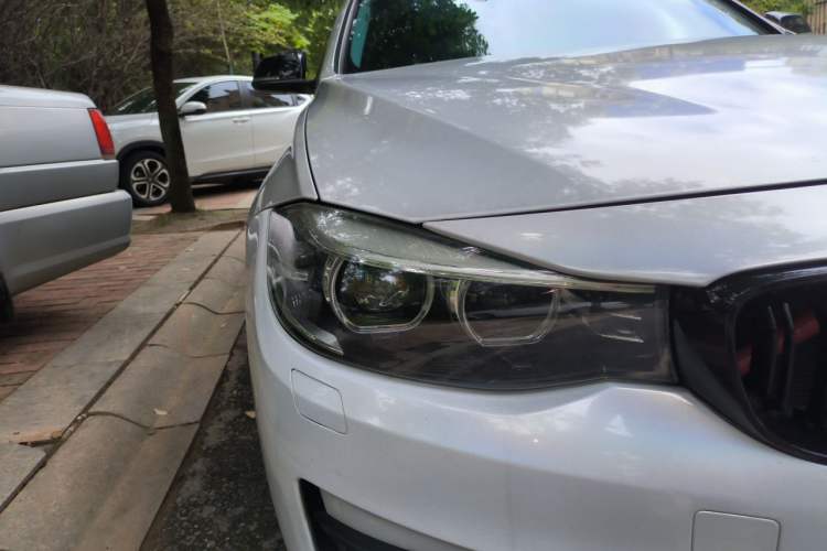 Used BMW 3 Series GT 2017 320i Sport Edition Right Front Headlight