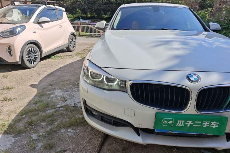 Used BMW 3 Series GT 2017 320i Sport Edition Right Front Headlight