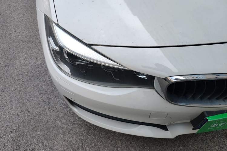 Used BMW 3 Series GT 2017 320i Sport Edition Right Front Headlight