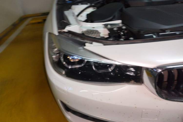 Used BMW 3 Series GT 2017 320i Sport Edition Right Front Headlight