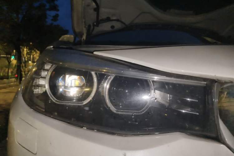 Used BMW 3 Series GT 2017 320i Sport Edition Right Front Headlight