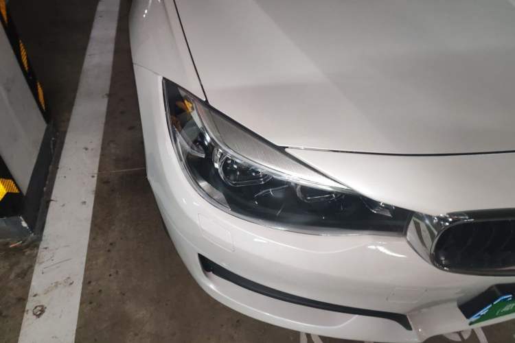 Used BMW 3 Series GT 2017 320i Sport Edition Right Front Headlight