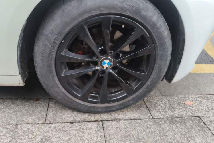 Used BMW 3 Series GT 2017 320i Sport Edition Right Front Wheel Hub