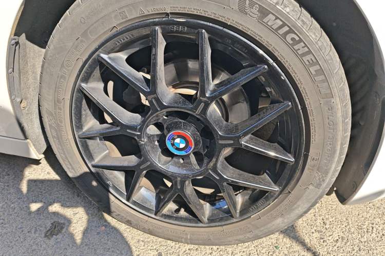 Used BMW 3 Series GT 2017 320i Sport Edition Right Front Wheel Hub