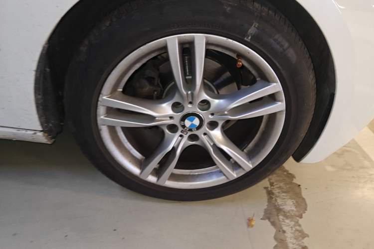 Used BMW 3 Series GT 2017 320i M Sport Right Front Wheel Hub