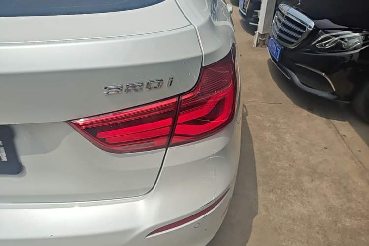 Used BMW 3 Series GT 2017 320i Sport Edition Right Rear Taillight