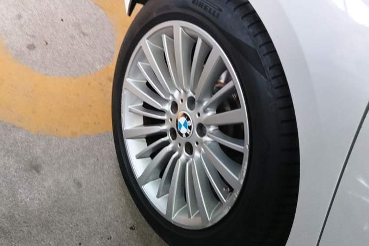 Used BMW 3 Series GT 2017 320i Luxury Design Package Right Rear Wheel Hub