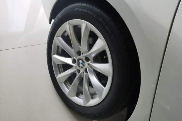 Used BMW 3 Series GT 2017 320i Sport Edition Right Rear Wheel Hub