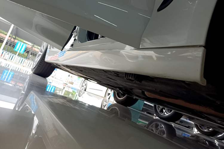 Used BMW 3 Series GT 2017 320i Sport Edition Right Side Sill
