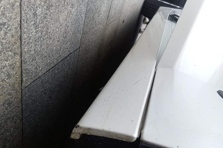 Used BMW 3 Series GT 2017 320i Sport Edition Right Side Sill