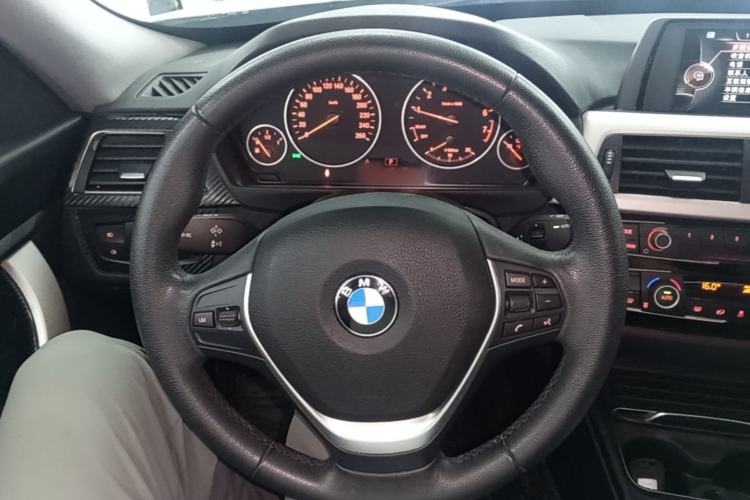 Used BMW 3 Series GT 2017 320i Sport Edition Steering Wheel