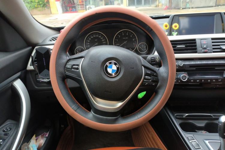 Used BMW 3 Series GT 2017 320i Sport Edition Steering Wheel