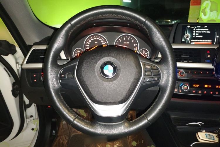 Used BMW 3 Series GT 2017 320i Sport Edition Steering Wheel