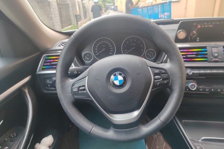 Used BMW 3 Series GT 2017 320i Sport Edition Steering Wheel