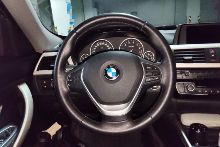 Used BMW 3 Series GT 2017 320i Sport Edition Steering Wheel