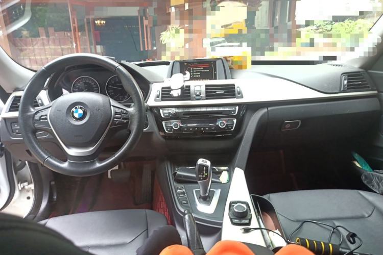 Used BMW 3 Series GT 2017 320i Sport Edition Steering Wheel