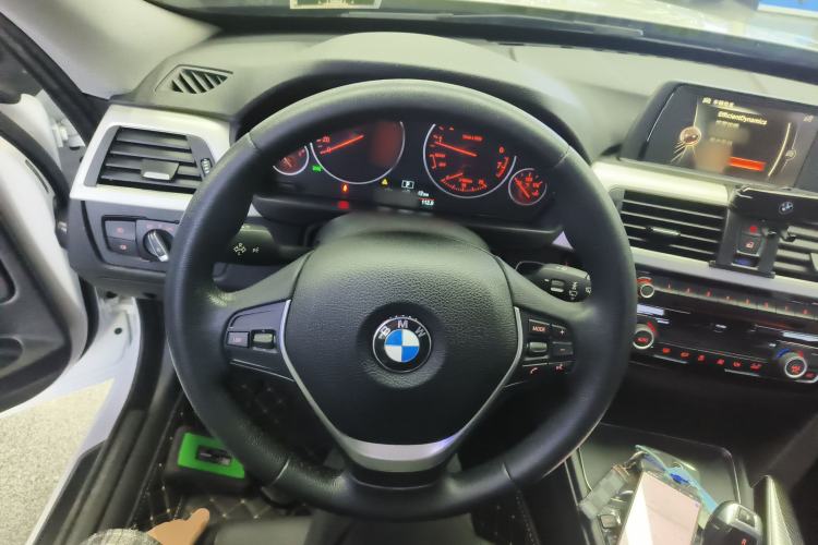 Used BMW 3 Series GT 2017 320i Sport Edition Steering Wheel