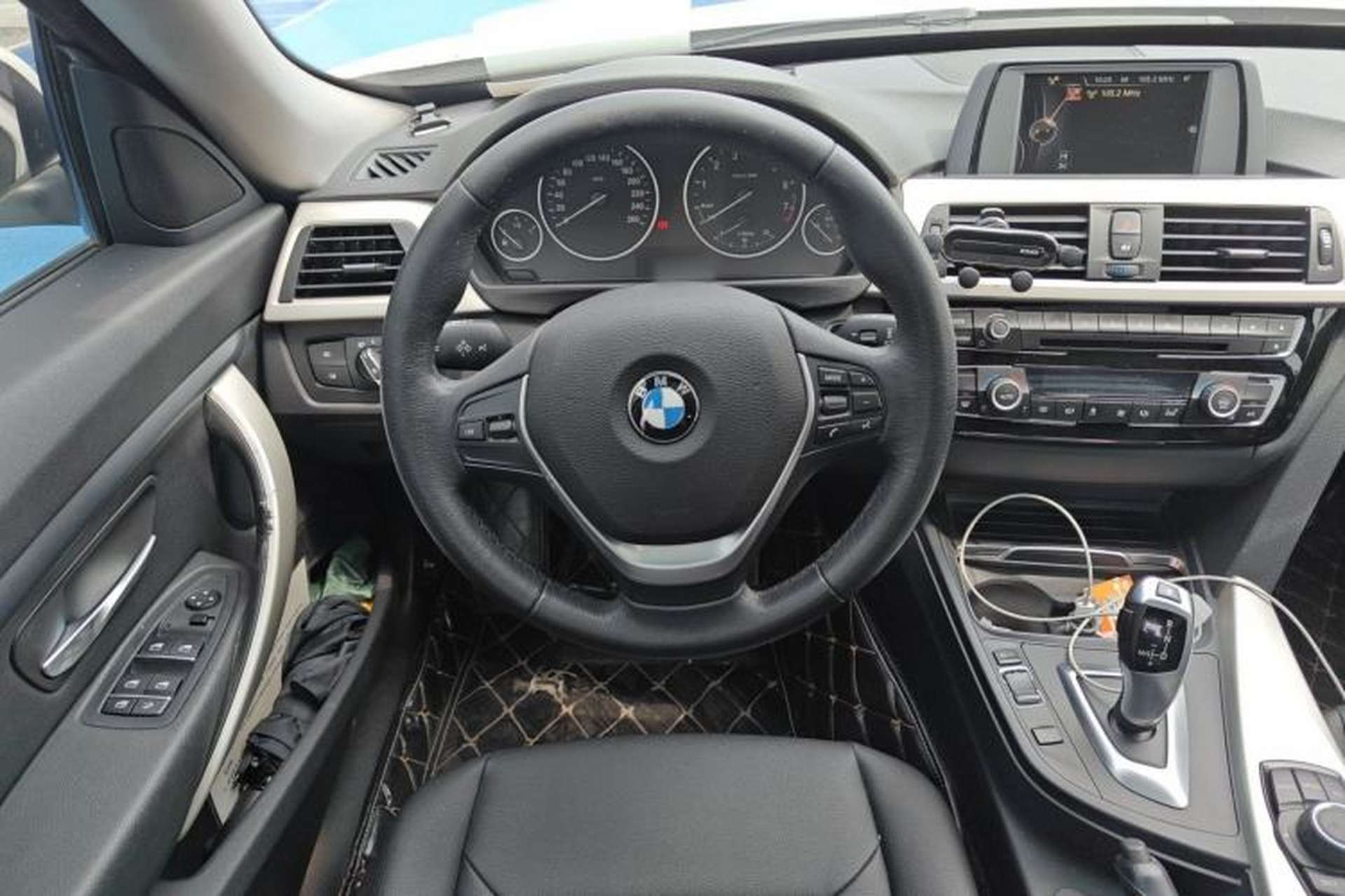 Used BMW 3 Series GT 2017 320i Sport Edition Steering Wheel