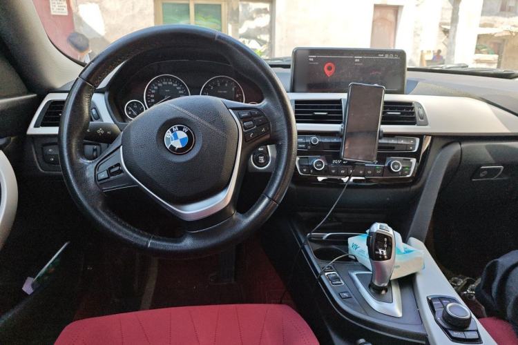 Used BMW 3 Series GT 2017 320i Sport Edition Steering Wheel