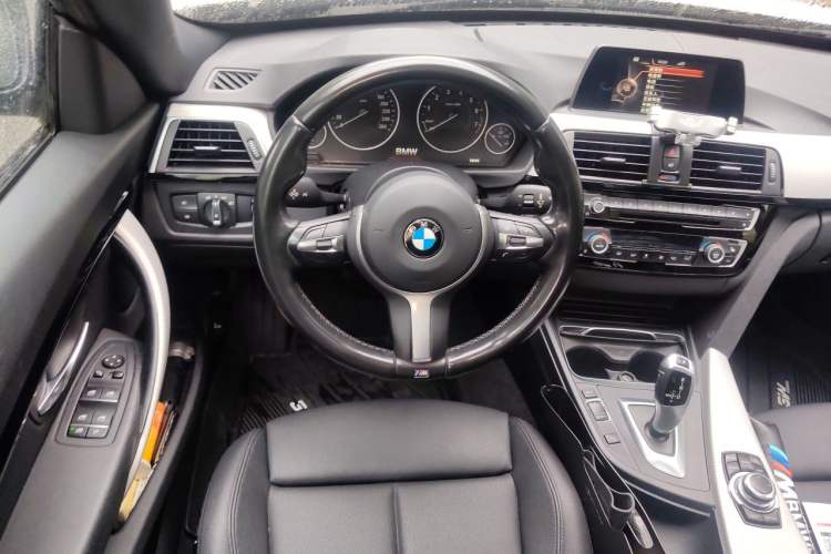 Used BMW 3 Series GT 2017 320i M Sport Steering Wheel