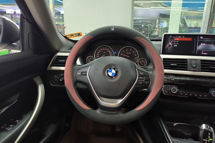 Used BMW 3 Series GT 2017 320i Sport Edition Steering Wheel