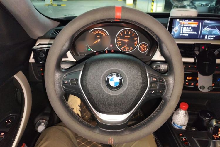 Used BMW 3 Series GT 2017 320i Sport Edition Steering Wheel