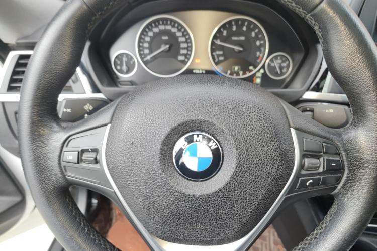 Used BMW 3 Series GT 2017 320i Sport Edition Steering Wheel