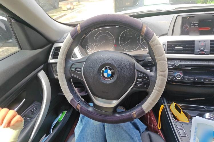 Used BMW 3 Series GT 2017 320i Sport Edition Steering Wheel