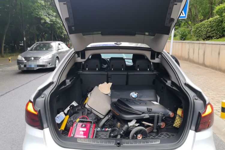 Used BMW 3 Series GT 2017 320i Sport Edition Trunk