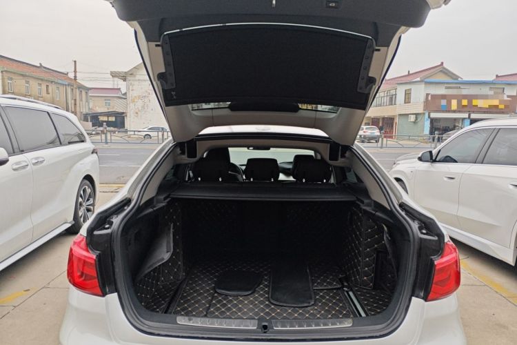 Used BMW 3 Series GT 2017 320i Sport Edition Trunk