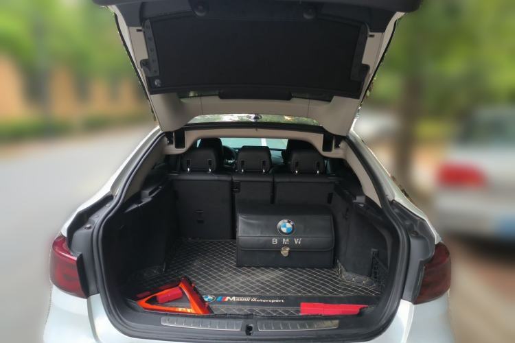 Used BMW 3 Series GT 2017 320i Sport Edition Trunk