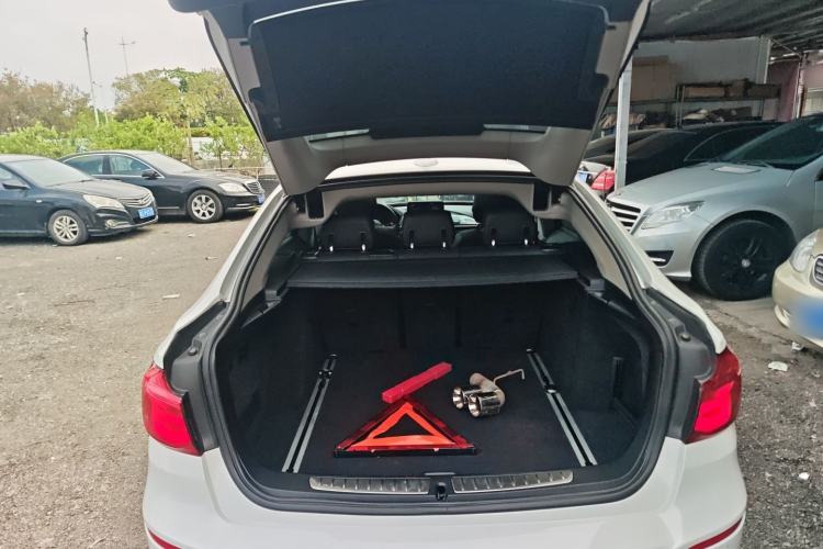 Used BMW 3 Series GT 2017 320i Sport Edition Trunk