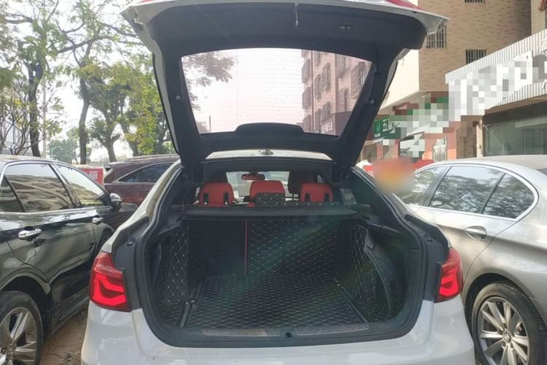 Used BMW 3 Series GT 2017 320i M Sport Trunk