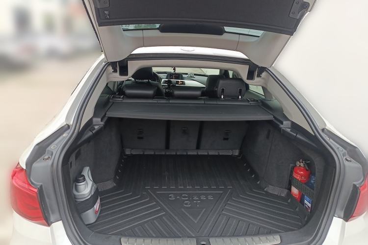 Used BMW 3 Series GT 2017 320i Sport Edition Trunk