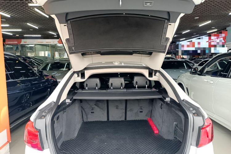 Used BMW 3 Series GT 2017 320i Sport Edition Trunk