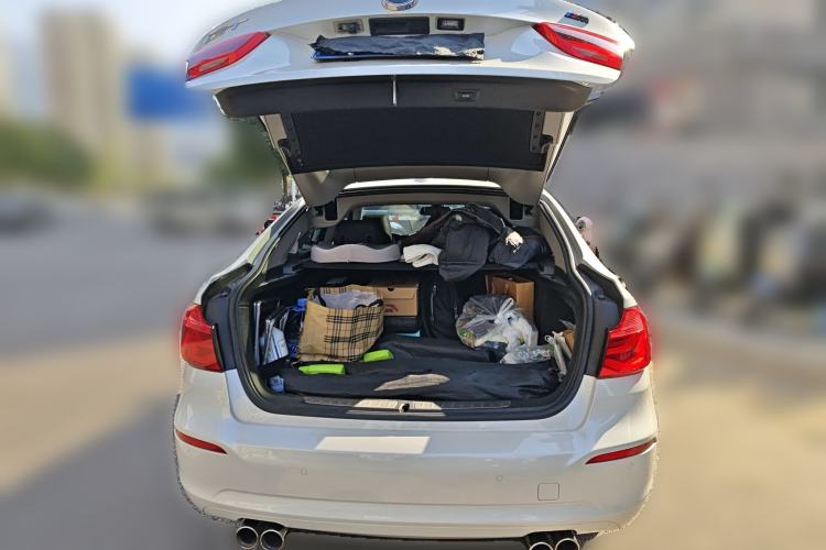 Used BMW 3 Series GT 2017 320i Sport Edition Trunk